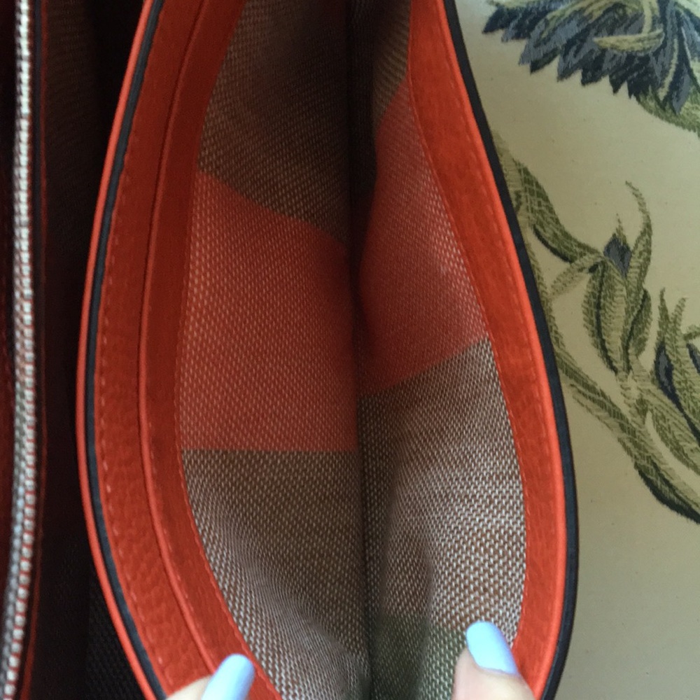 Authentic Gucci handbag - Picture 5 of 7